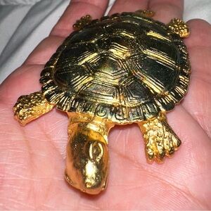 Vintage Box turtle Pin brooch 1990’s piece unsigned